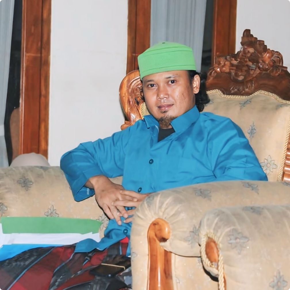 Ust Abdul Gofur S.Pd.I - Kepala Madrasah Tsanawiyah